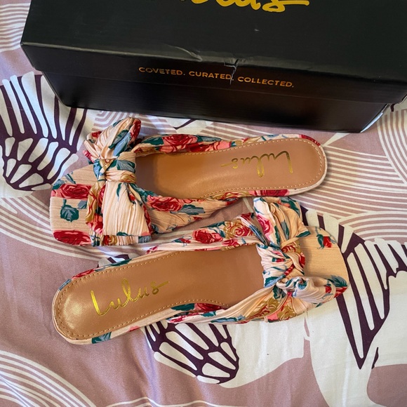 NWOT Lulu’s Lortho Pink Floral Pleated Bow Slide Sandals 6. - Picture 5 of 8